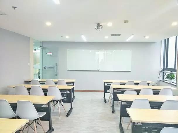 上海三立教育-教室环境